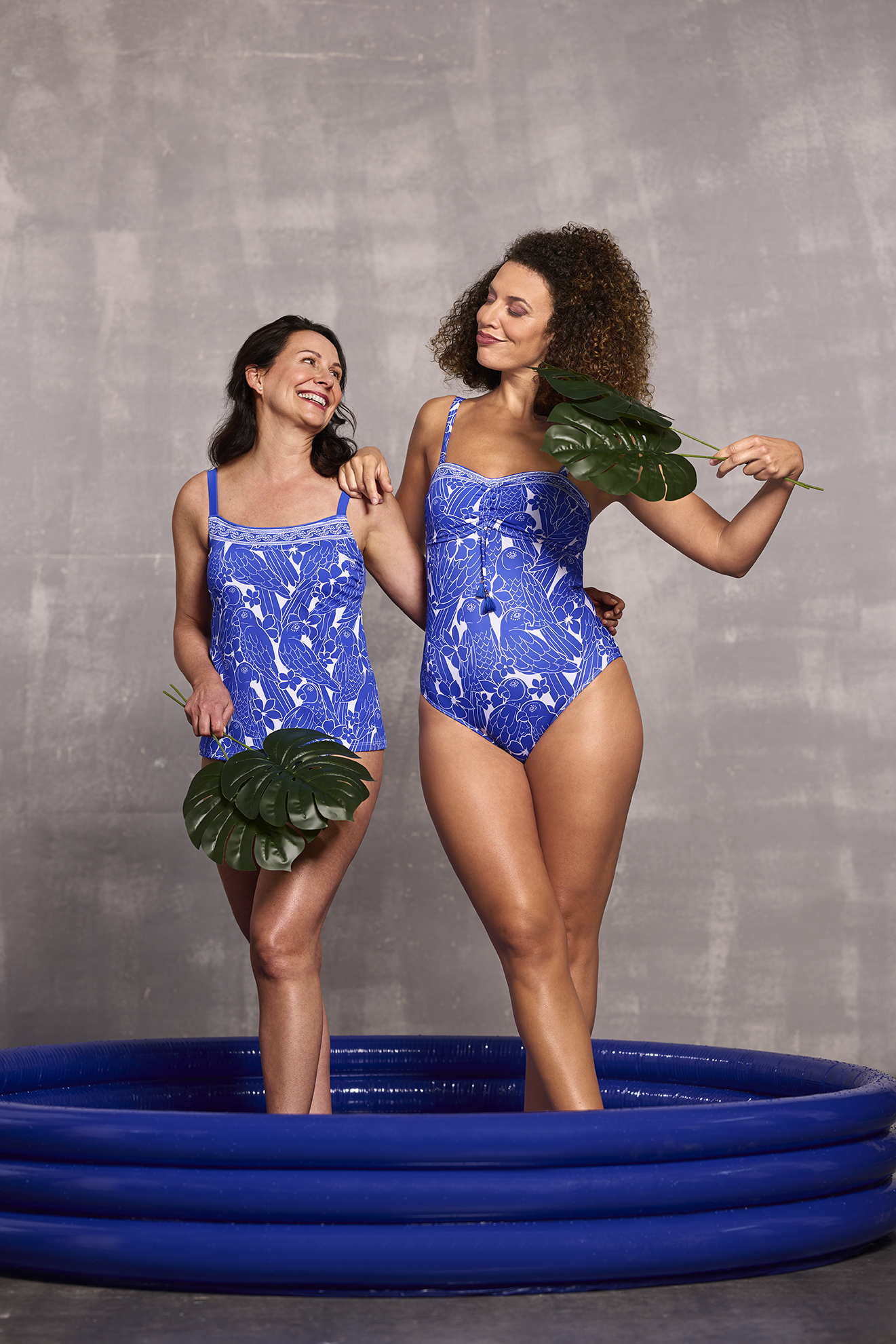 71756_Azores_OPB_royal-blue_white_71759_TA_71761_PTYRV_SS25_0324_hero_035 Amoena_FiguraLIngerie_Sliedre